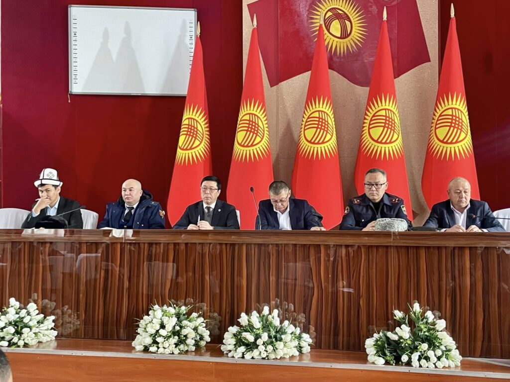 Аялдарга жана өспүрүмдөрга карата кылмыштуулуктун алдын алуу боюнча райондук мамлекеттик администрациясында жыйын өттү