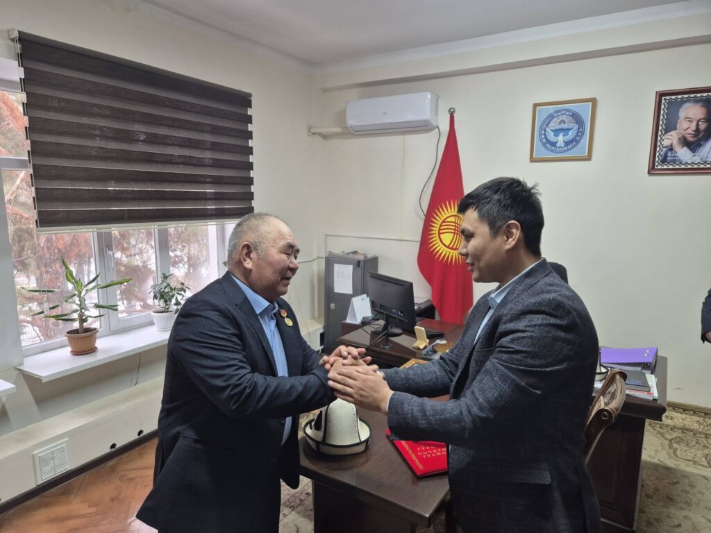 Давлетбаев Союзбек Султакеевич Курулуш министрлигинин  “Ардактуу куруучусу” төш белгиси менен сыйланды